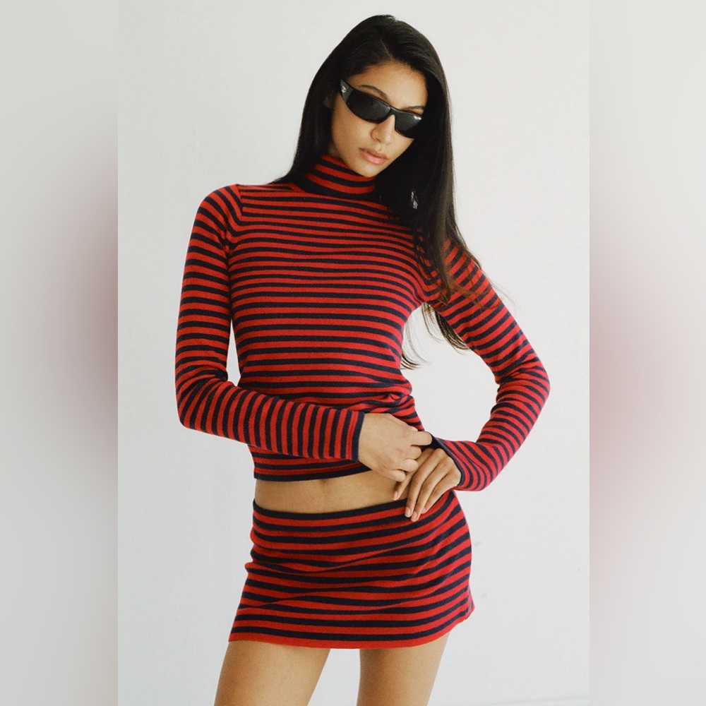 Milo Knit Turtleneck Sweater size S Small Sunday Stripe